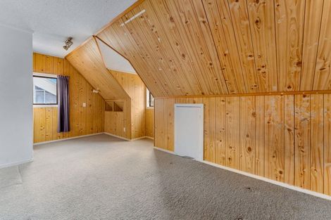 Photo of property in 226 East Coast Road, Forrest Hill, Auckland, 0620