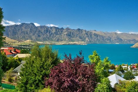 Photo of property in 10a Caples Place, Fernhill, Queenstown, 9300