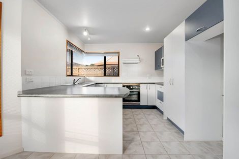 Photo of property in 10 Angel Way, Stanmore Bay, Whangaparaoa, 0932