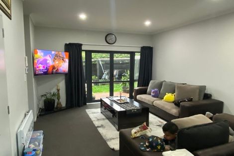 Photo of property in 57 Becker Drive, Weymouth, Auckland, 2103