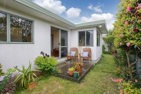 Photo of property in 2/43a O'dowd Road, Taradale, Napier, 4112