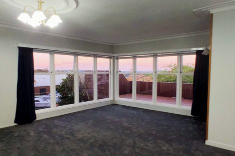 Photo of property in 4301 Great North Road, Glendene, Auckland, 0602