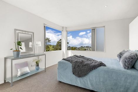 Photo of property in 2/20 Sycamore Drive, Sunnynook, Auckland, 0620