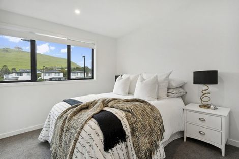 Photo of property in 12 Whakahui Lane, Mangere Bridge, Auckland, 2022