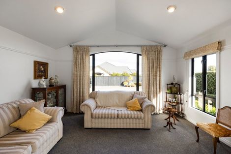 Photo of property in 16 Strathconnan Court, Rototuna, Hamilton, 3210