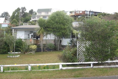 Photo of property in 18 Windsor Drive, Tairua, 3508