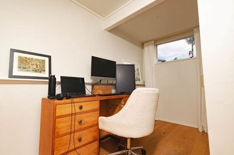 Photo of property in 11a Mizpah Road, Waiake, Auckland, 0630