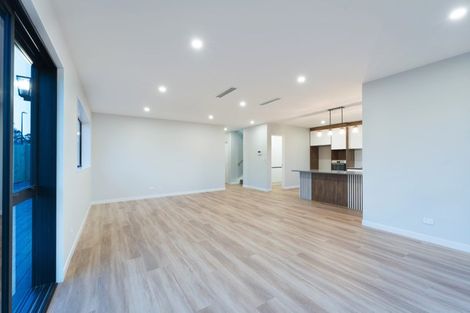 Photo of property in 12 Kiokio Place, Swanson, Auckland, 0614