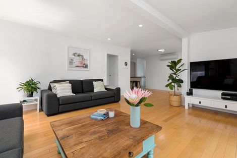 Photo of property in 61 Simpson Road, Papamoa Beach, Papamoa, 3118