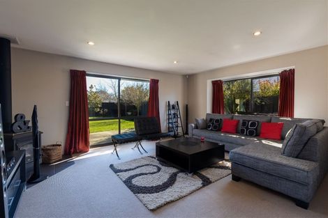 Photo of property in 12 James Drive, Woodend, 7610