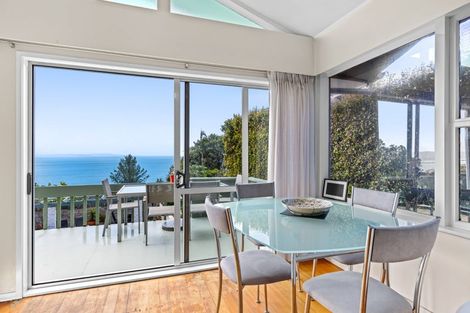Photo of property in 278 Whangaparaoa Road, Red Beach, 0932