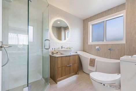 Photo of property in 2 Caldwell Place, Pinehill, Auckland, 0632