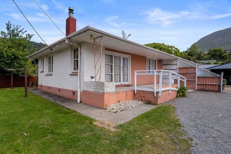 Photo of property in 45a Kent Street, Picton, 7220