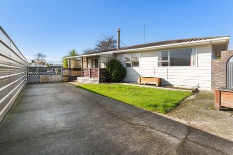 Photo of property in 24 Hillcrest Drive, Kelvin Grove, Palmerston North, 4414