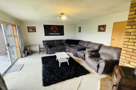 Photo of property in 1 Calder Place, Winton, 9720