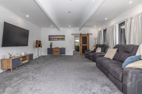 Photo of property in 16 Whyte Street, Paraparaumu Beach, Paraparaumu, 5032