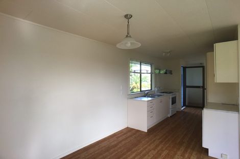 Photo of property in 60 Lavelle Road, Henderson, Auckland, 0612