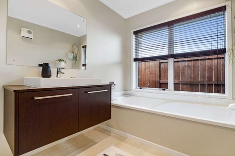 Photo of property in 50 Benner Drive, Ngatea, 3503