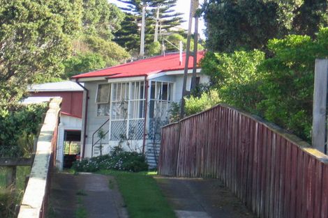 Photo of property in 4 Taupiri Crescent, Titahi Bay, Porirua, 5022
