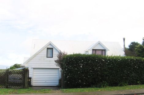 Photo of property in 50 Winara Avenue, Waikanae, 5036