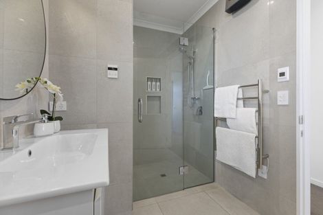 Photo of property in 52 Manakura Street, Russley, Christchurch, 8042