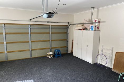 Photo of property in 1a Borrowdace Avenue, Botany Downs, Auckland, 2010