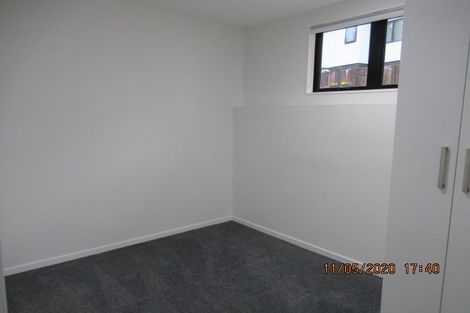Photo of property in 5 Fernhaven Place, Massey, Auckland, 0614