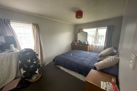 Photo of property in 2/21 Solveig Place, Randwick Park, Auckland, 2105