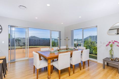 Photo of property in 26 Dida Park Drive, Kumeu, 0810