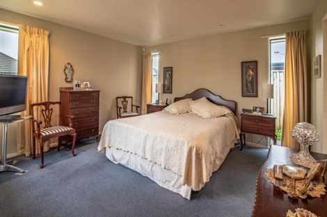 Photo of property in 2 Village Lane, Halswell, Christchurch, 8025