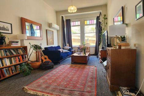 Photo of property in 9 Brougham Street, Mount Victoria, Wellington, 6011