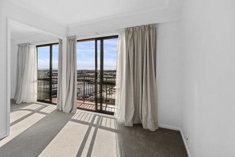 Photo of property in The Rennaissance, 5j/18 Ronwood Avenue, Manukau, Auckland, 2104