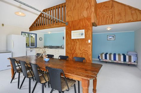 Photo of property in 140 Newcastle Street, Mahia, 4198