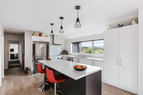 Photo of property in 14 Anglers Way, Omokoroa, 3114