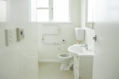 Photo of property in 6-12 Birchfield Road, Hauraki, Auckland, 0622