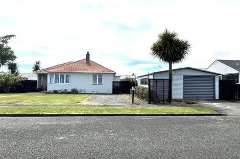 Photo of property in 4 Holford Street, Westown, New Plymouth, 4310