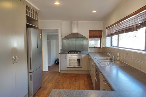 Photo of property in 10 Emory Drive, Conifer Grove, Takanini, 2112