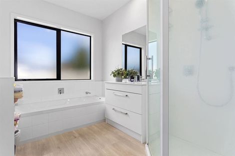 Photo of property in 6 Olive Grove, Edgecumbe, 3120