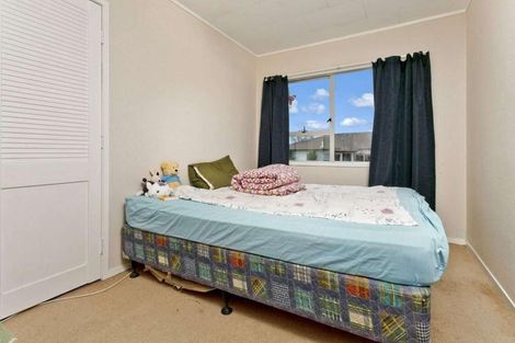 Photo of property in 37 Meadowood Drive, Unsworth Heights, Auckland, 0632