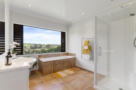 Photo of property in 85 Whitford-maraetai Road, Whitford, Howick, 2571