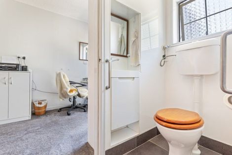 Photo of property in 529 South Road, Omata, New Plymouth, 4374