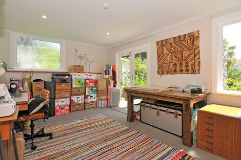 Photo of property in 9 Stratford Way, Wilton, Wellington, 6012