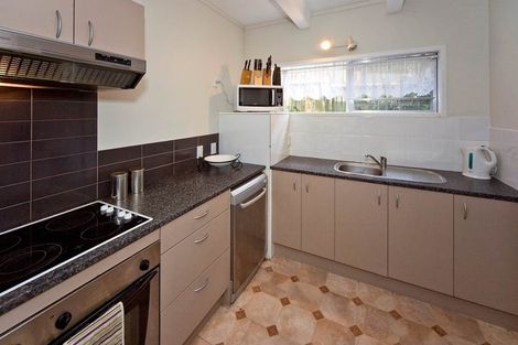 Photo of property in 70 Wiseley Road, West Harbour, Auckland, 0618