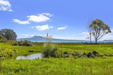 Photo of property in 329 Clifton Road, Whitford, Howick, 2571