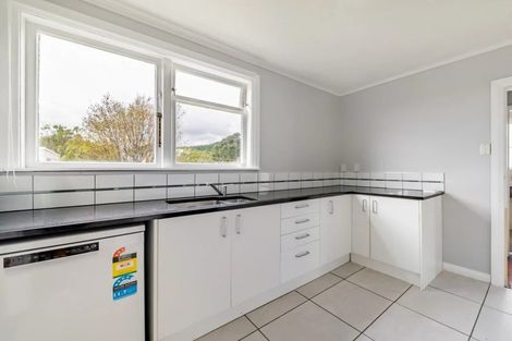Photo of property in 40 Bell Street, Tawa, Wellington, 5028