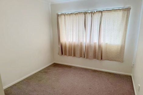 Photo of property in 102a Wharf Road, Te Atatu Peninsula, Auckland, 0610