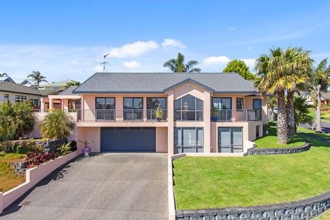 Photo of property in 9 Lamia Place, The Gardens, Auckland, 2105