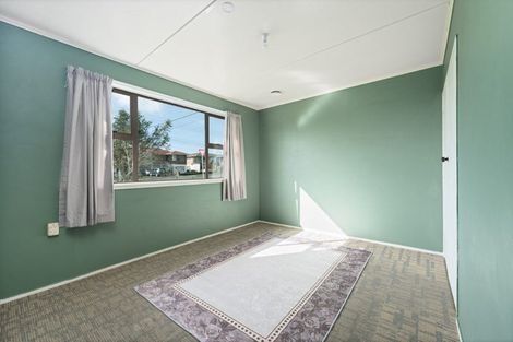 Photo of property in 86 Flanshaw Road, Te Atatu South, Auckland, 0610