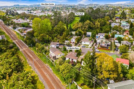 Photo of property in 14 Benita Place, Sunnyvale, Auckland, 0612