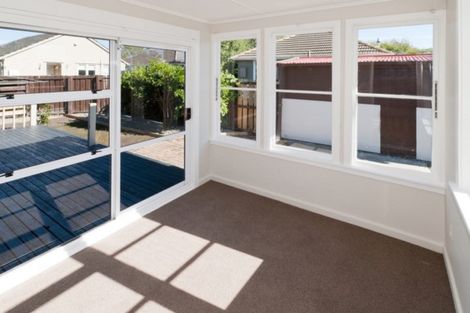 Photo of property in 9 Wilmot Street, Northcote, Christchurch, 8052